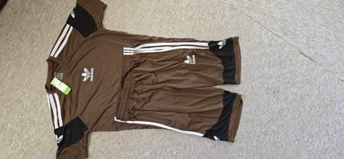 Adidas shirt short - **t-shirt, **