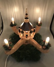 Beleuchteter Adventskranz Zeidler Kurrende Sänger Bergkirche Seiffen Erzgebirge