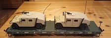 USA Trains R1747A Flat Car Spur G Flachwagen G5054 + 2 Hummers U.S. Marine Corps