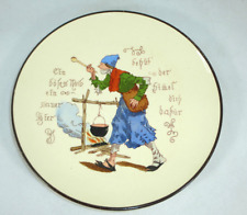 Geritzter Teller mit Spruch um