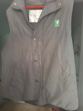 2 Nickenjacken mit eingenähten Magneten