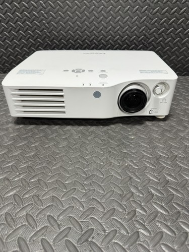 Panasonic ax200e beamer - panasonic,