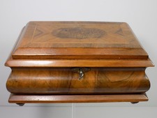 Jugendstil Nussbaum Schatulle