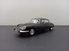 1:43 Citroen DS 19 schwarz