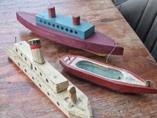 Konvolut 2 alte Holzschiffe