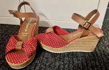Tamaris Keilabsatzschuhe rot