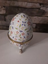 schönes Porzellan Schmuckei