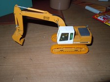 Conrad Liebherr R912Litronic Raupenbagger Modell 1:50