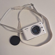 Nikon 1 J1 - Gebraucht - Funktionstüchtig - Nur Body