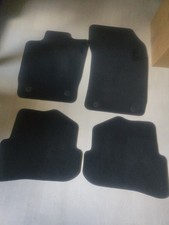 Original Fußmatten Audi A1 und Sportsback  vorne + hinten wie Neu Velours Matten
