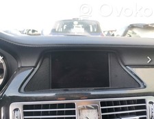 OriginalMercedes W218 W212