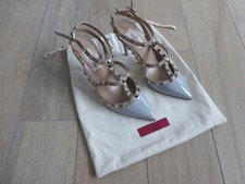 NEU: Original Valentino Garavani Lack-Pumps ROCKSTUD mit Riemchen 10cm High Heel