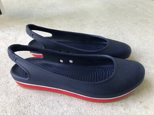 Crocs Retro Slingback Flat Ballerinas ungetragen Gr. W 6 (36-37) blau rot weiß