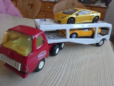 Blechspielzeug , Tonka Autotransporter mit 2 Sportwagen , alt trifft neu