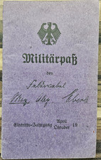 Seltener militärpass - –,
