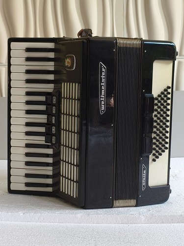++Piano accordions used music