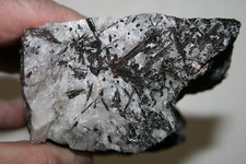 reichbesetzte Turmalin Stufe 