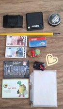 13 x Krim Krams Lupe Federhalter Radiergummi Anspitzer Notizbuch Stempelkissen