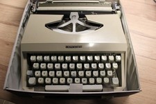 Alte MERCEDES Schreibmaschine