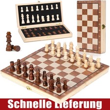 Schachbrett mit Figuren