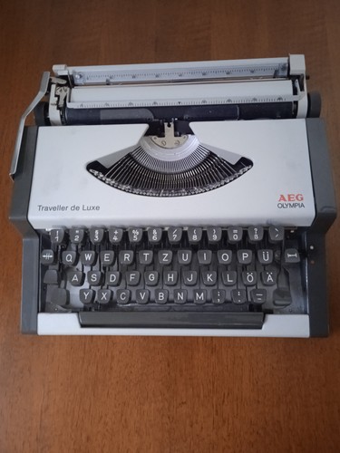 Schreibmaschine aeg olympia - schreibmaschine,