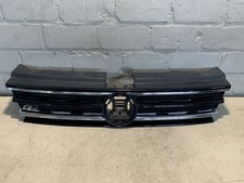 Kühlergrill VW 5NA853653