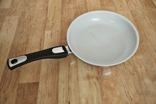 Genius Cerafit Steel/Ceramic Pfanne Ø 24 cm und  5 cm hoch