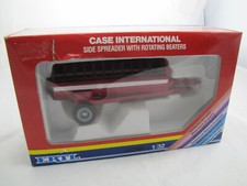 659 Ertl Case International Seitenstreuer mit Rotierenden Schlegeln 1:32
