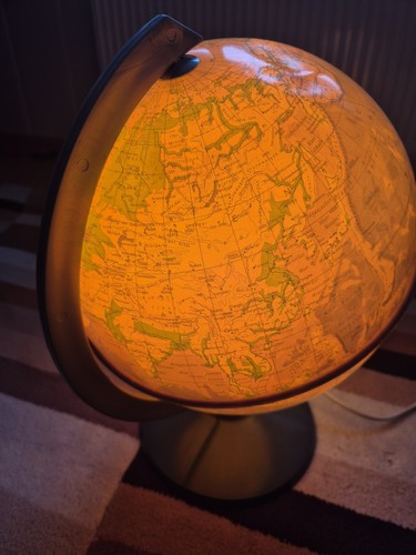 Globus mit beleuchtung etwa - mit,