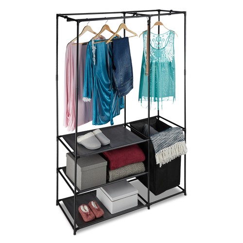 Offener kleiderschrank mit - kleiderschrank,