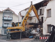 13 Fotos Hausabriss mit CAT M