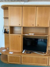 Wohnzimmer Schrankwand Eiche hell mit Vitrine  und viel Stauraum 