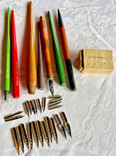 Federhalter Konvolut  7 alte Holzfederhalter  mit 23 Federn aus Nachlass