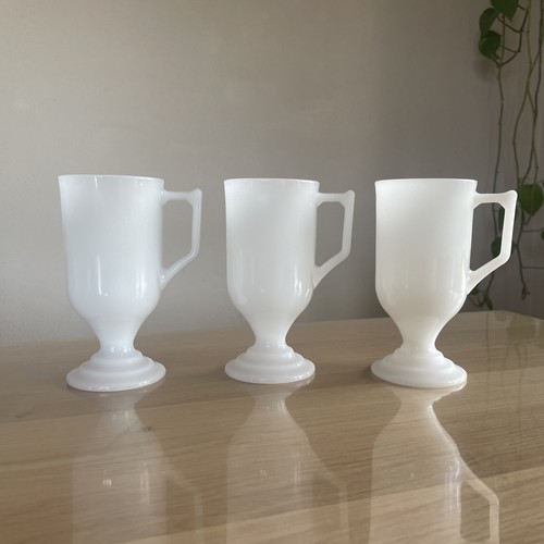 Vintage milchglas tassen - milchglas,