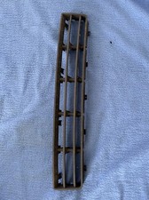 VW Golf 4 IV 1J Lüftungsgitter Stoßstange Vorne Mitte 1J0853677D #PY1 Original