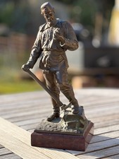 Bergmann, Bronzefigur auf