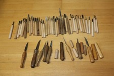 viele alte Schnitzmesser Schnitzeisen