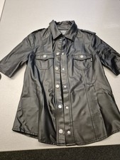 schwarze Kunstlederhemd  Marke