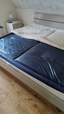 Verkaufe Wasserbett,  2 mal 2 Meter, für 350  Euro.Tel. Selbstabholung