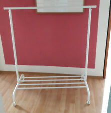 Garderobenständer neuwertig weiß metall auf Rollen 