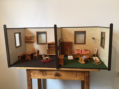 Alte puppenstube zimmer mit - alte, puppenstube,