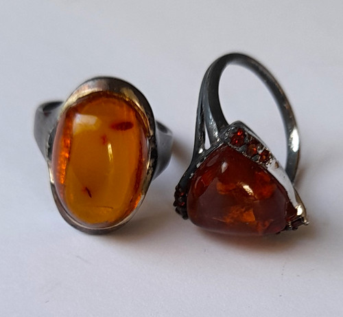Silberfarbener ring mit ovalem - mit,
