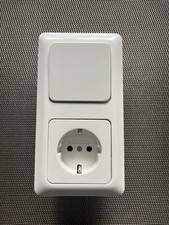 Steckdose und Wechselschalter