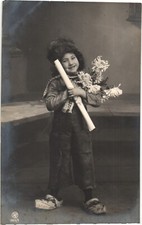 AK Kind Holzschuhe, Foto, Kleinformat