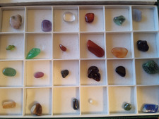 23 verschiedene Halbedelsteine