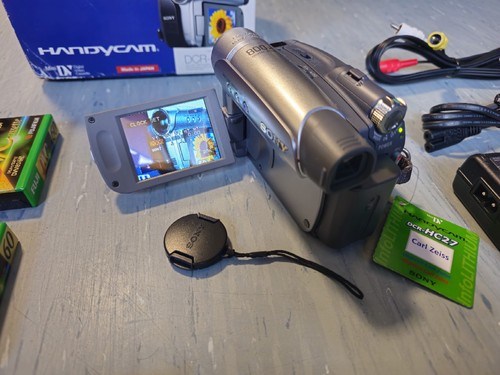 Sony handycam dcr hc27e - sony, mini