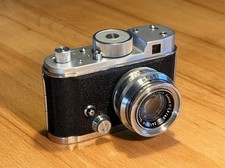 ROBOT Germany + Schneider Kreuznach Xenon + Ledertasche + beide Filmkassetten