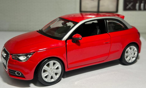 Audi rot 2019 - audi, a1