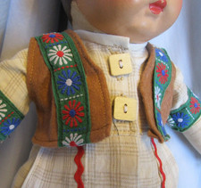 Filzweste mit alter Borte