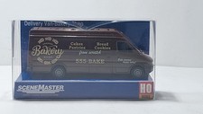 Busch Walthers Dodge Van Bakery 1/87 (24/99)